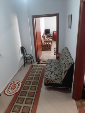 Pranë hotel Pogradecit
